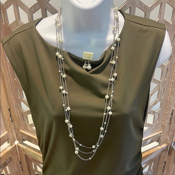Chaps 3 layer Elegant Silver and Pearl Necklace Set - Picture 1 of 9